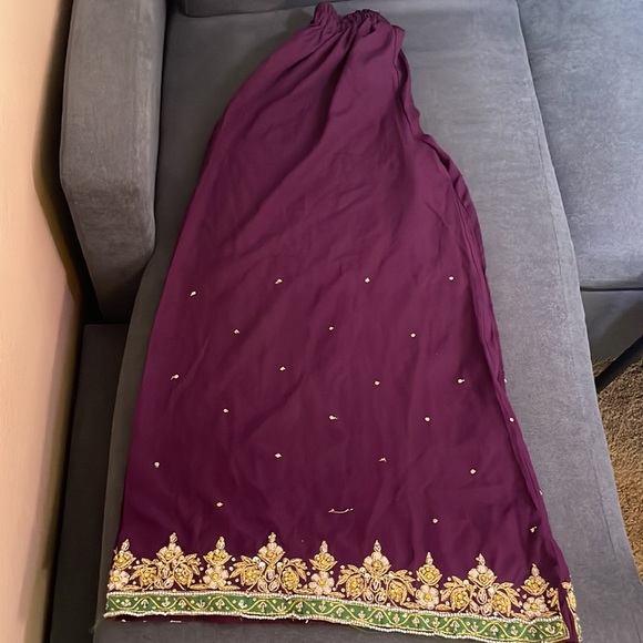 Pakistani Heavy embroidered dress - Picture 6 of 8